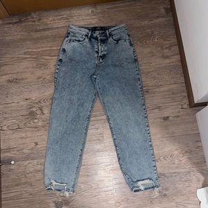 Hollister Ultra High-Rise Vintage Straight Jeans